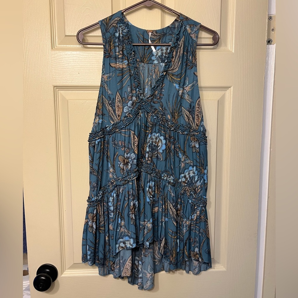 Free People sleeveless tunic blouse